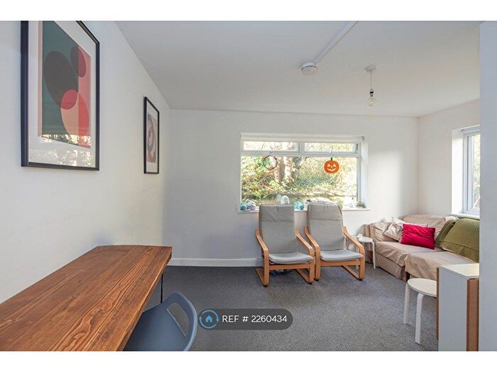 5 Bedroom End Of Terrace House To Rent In Wolfe Close, Winchester, SO22