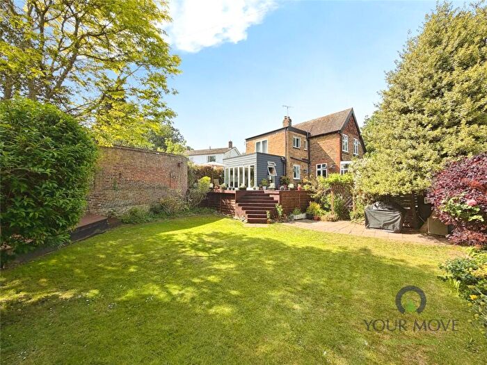 4 Bedroom Detached House For Sale In Oakwood Road, Maidstone, Kent, ME16