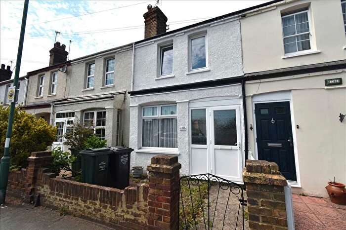 3 Bedroom Property To Rent In Heath Lane, Dartford, DA1