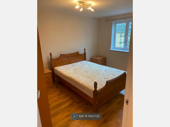 2 Bedroom Flat To Rent In Hermitage Close, Abbey Wood, SE2