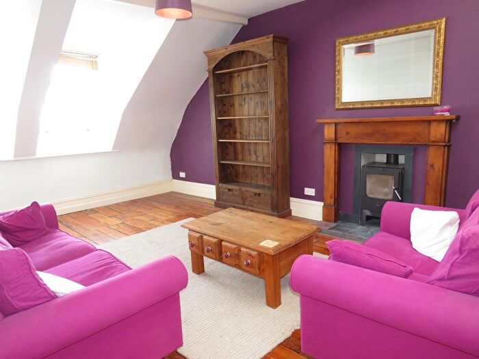 3 Bedroom Flat To Rent In Royal York Crescent, Clifton, Bristol, BS8