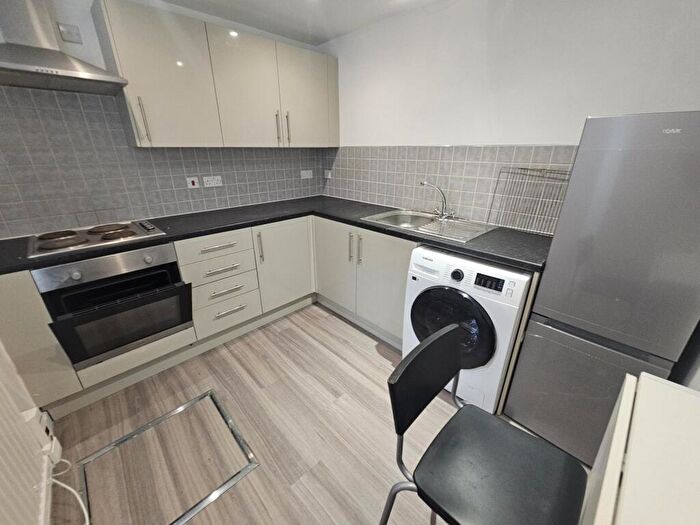1 Bedroom House To Rent In Estcourt Terrace, Leeds, LS6