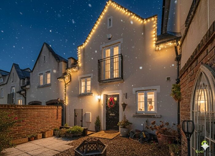 2 Bedroom Terraced House For Sale In College Place, Greenhithe, DA9