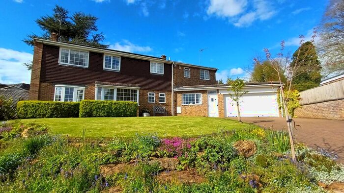 4 Bedroom Detached House For Sale In Barley Close, Sibford Gower, OX15