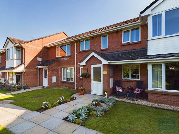 1 Bedroom Flat To Rent In Clinton Terrace, Budleigh Salterton, EX9