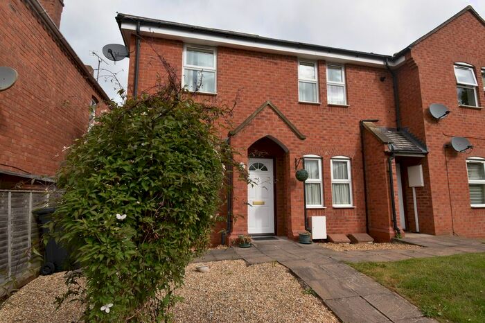 2 Bedroom Maisonette To Rent In Cubbington Road, Leamington Spa, Warwickshire, CV32