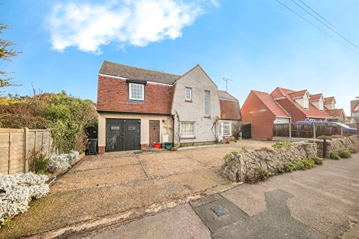 4 Bedroom Detached House For Sale In Golf Green Road, Jaywick, Clacton-On-Sea, CO15