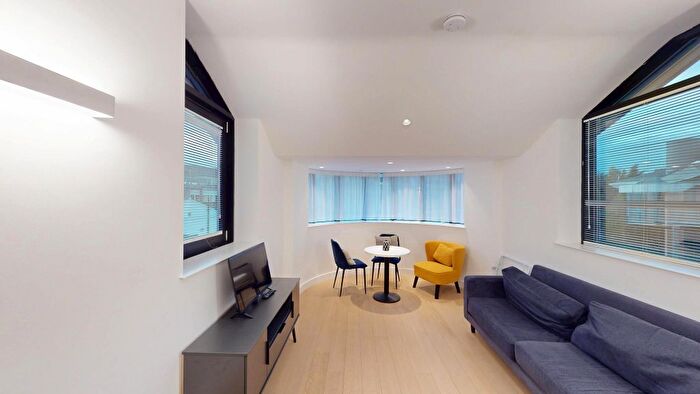 1 Bedroom Flat To Rent In New Horizons Court, Brentford, TW8