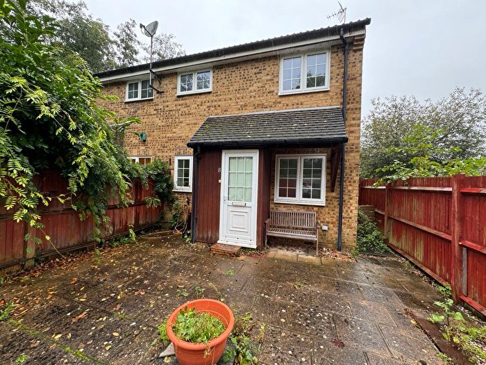 1 Bedroom Flat To Rent In Ridgehurst Drive, Horsham, West Sussex, RH12