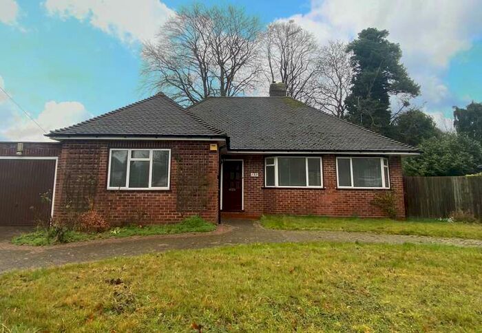3 Bedroom Detached Bungalow To Rent In St. Peters Avenue, Caversham, Reading, RG4