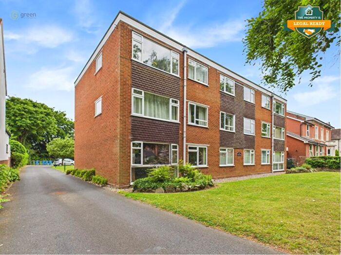 2 Bedroom Apartment For Sale In Vesey Road, Sutton Coldfield, B73