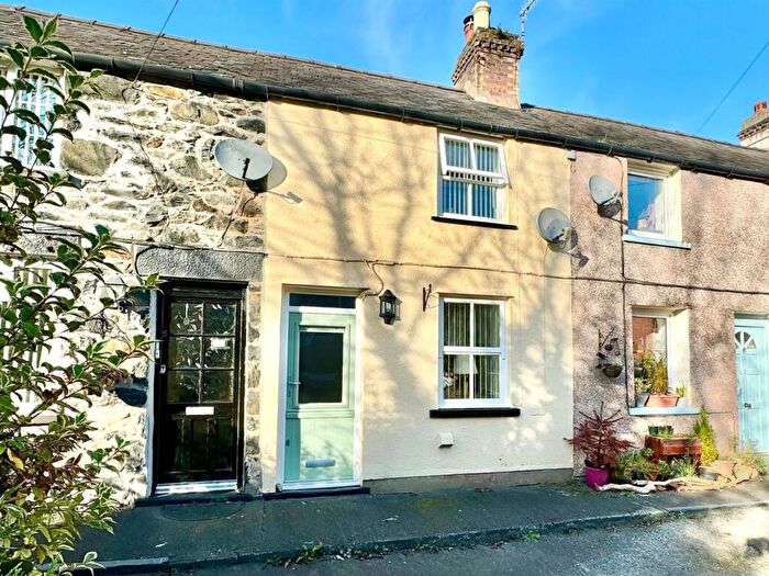 2 Bedroom Terraced House For Sale In Victoria Terrace, Llanrwst, LL26