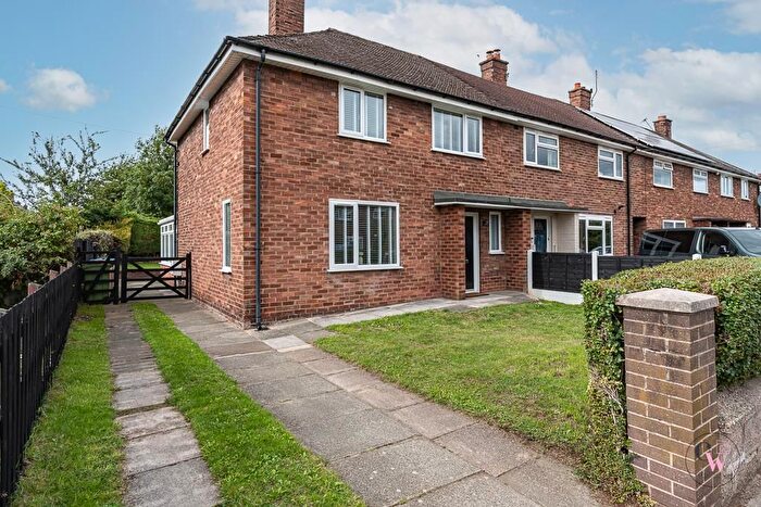 3 Bedroom End Of Terrace House For Sale In Hatton Lane, Northwich, CW8