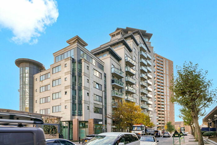 1 Bedroom Flat For Sale In City Tower, Limeharbour, London, E14