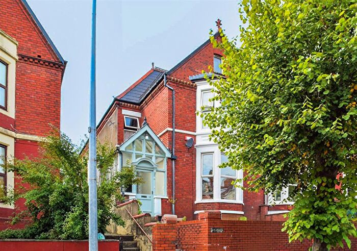 5 Bedroom End Of Terrace House For Sale In Windsor Road, Barry, CF62