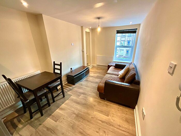 1 Bedroom Flat To Rent In Flat, Tudor Street, CF11
