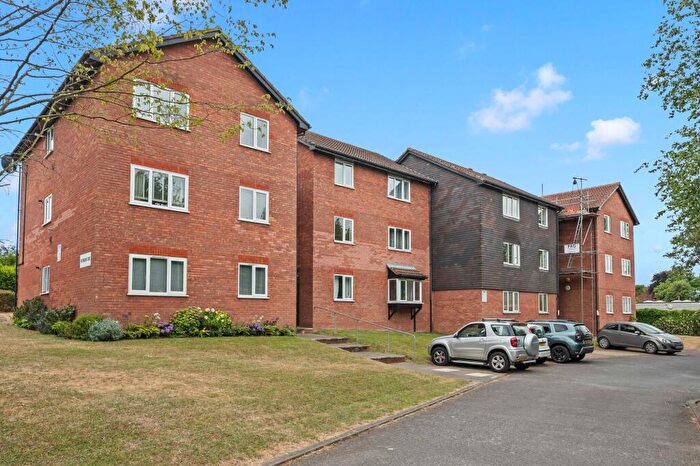 2 Bedroom Flat For Sale In Dorset Road, Buckingham Court, SM2