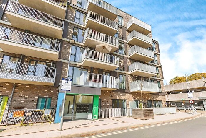 1 Bedroom Flat For Sale In Windsor Road, Slough, SL1