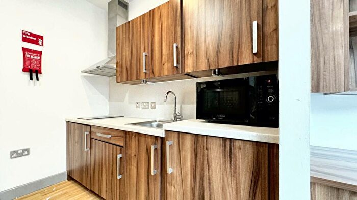 1 Bedroom Apartment To Rent In King Square, Bristol, BS2