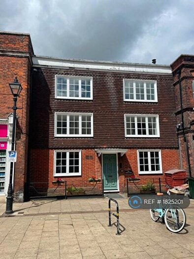 1 Bedroom Flat To Rent In Chaucer House, Faversham, ME13
