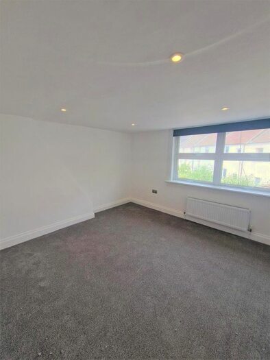 4 Bedroom Flat To Rent In Upper Lewes Road, Brighton, BN2