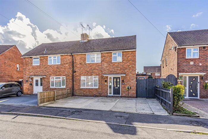 3 Bedroom Semi Detached House For Sale In Keyhaven Drive, Havant, PO9