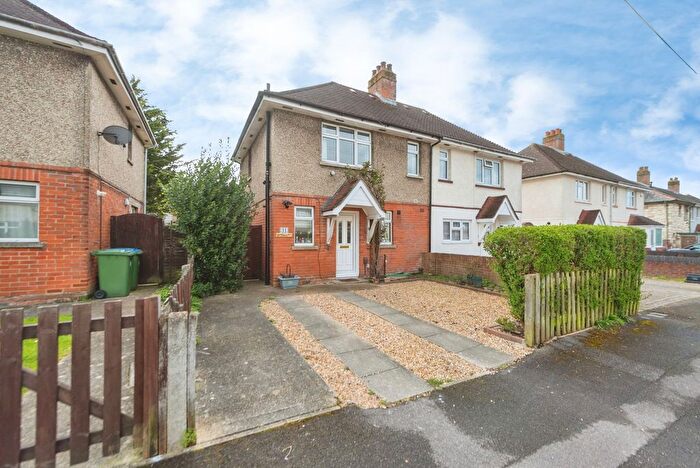 3 Bedroom Semi Detached House For Sale In Magnolia Road, Southampton, Hampshire, SO19