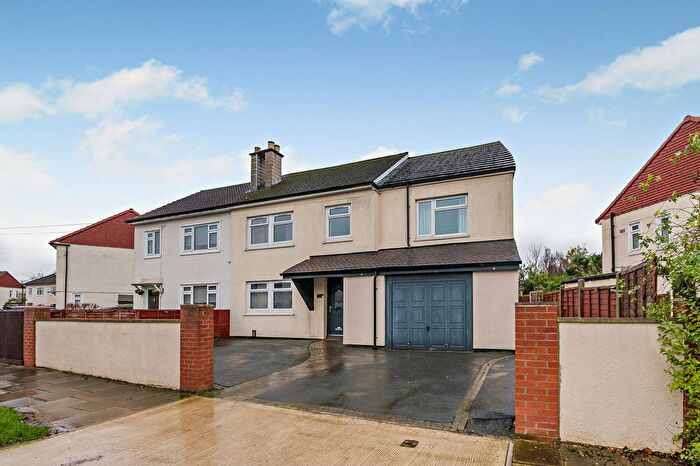 4 Bedroom Semi Detached House For Sale In Barfield Road, York, YO31