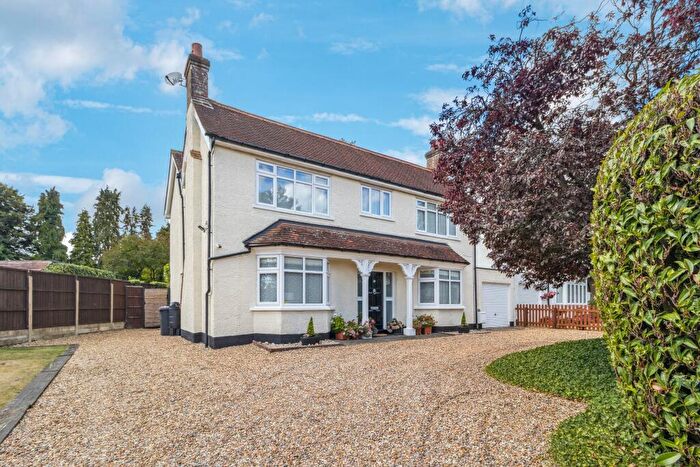 4 Bedroom Detached House For Sale In Parkfield Avenue, Amersham, HP6