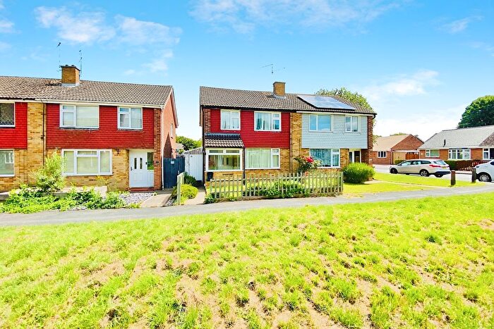 3 Bedroom Semi Detached House For Sale In Shanklin Gardens, Leicester Forest East, LE3