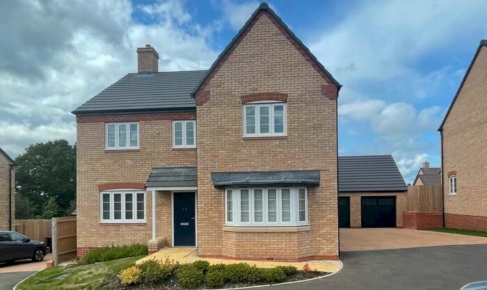 4 Bedroom Detached House To Rent In Breakspear Way, North Leigh, OX29