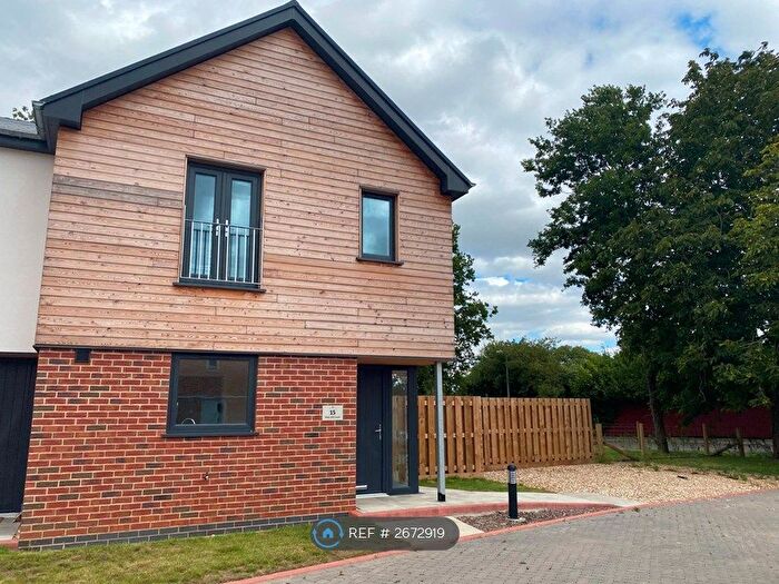 3 Bedroom Semi Detached House To Rent In West Hill Court, Walcott, Lincoln, LN4