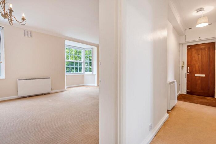2 Bedroom Apartment To Rent In Tamar House, Kennington Lane, SE11