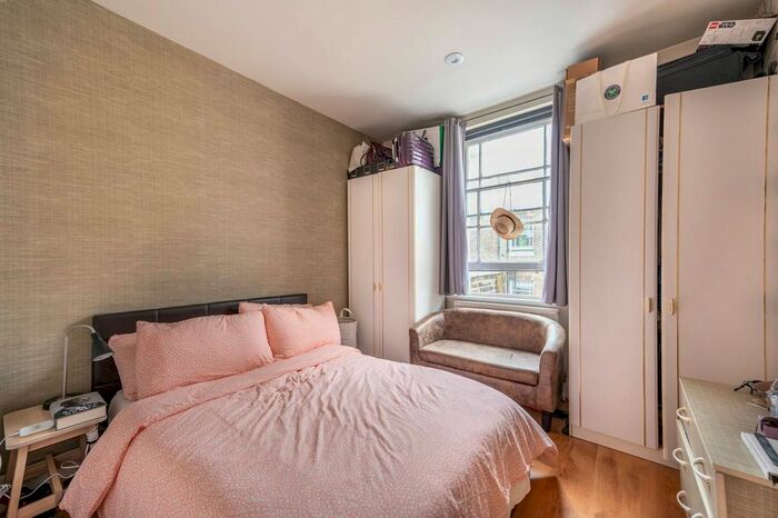 1 Bedroom Flat To Rent In Inverness Terrace, Bayswater, London, W2