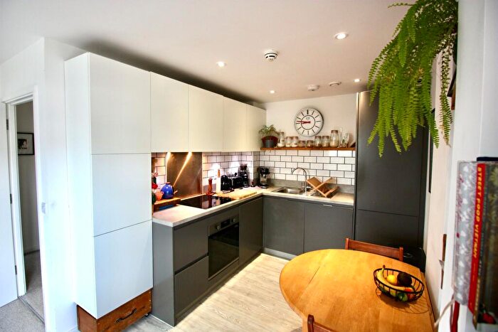 1 Bedroom Flat To Rent In Embankment House, Fleet Street, Brighton, BN1