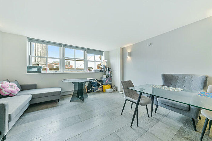 2 Bedroom Apartment To Rent In Tabernacle Street, London, EC2A