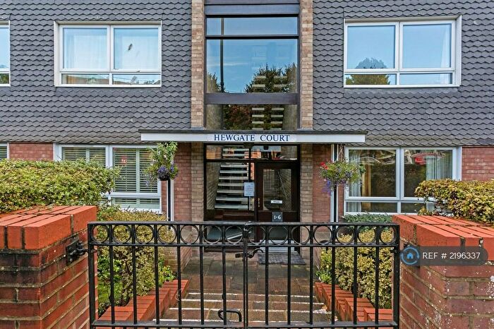 2 Bedroom Flat To Rent In Station Road, Henley-On-Thames, RG9