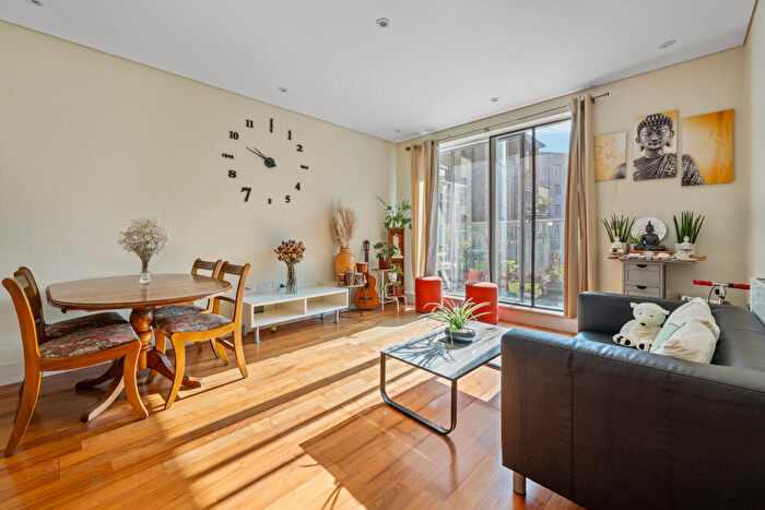 2 Bedroom Apartment For Sale In Fairfield, Brewery Square, DT1