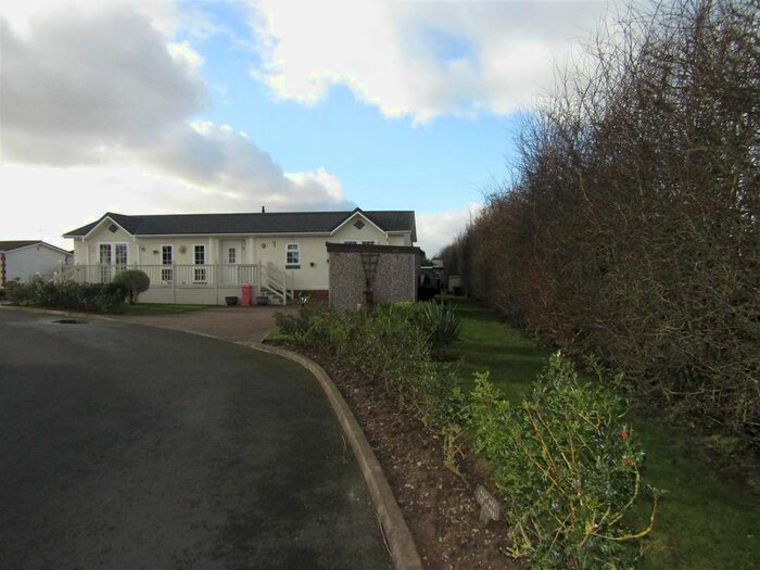 2 Bedroom Detached Bungalow For Sale In Minskip Road, Boroughbridge, York, YO51
