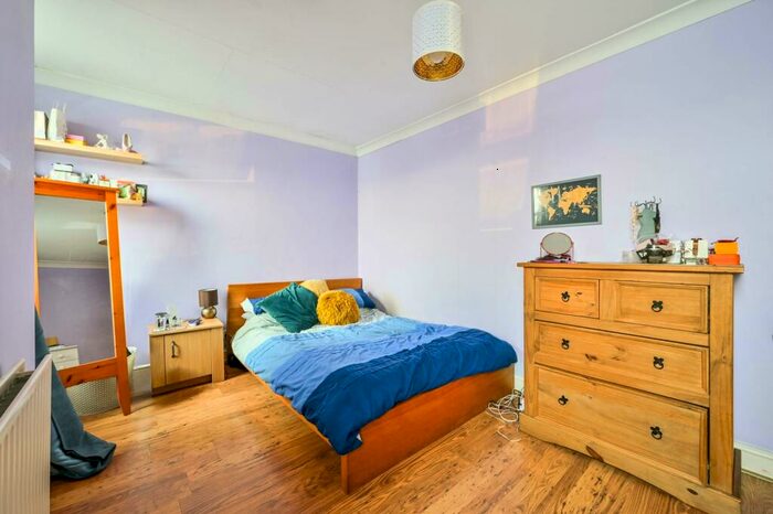 1 Bedroom Flat To Rent In Lee High Road, Lewisham, London, SE13