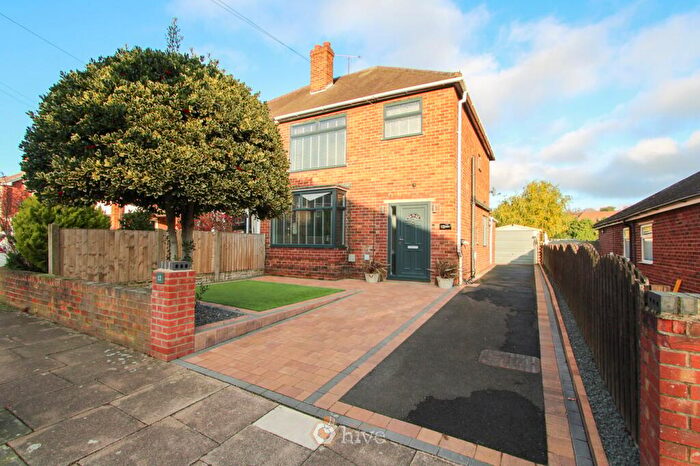 3 Bedroom Semi-Detached House For Sale In Bowlease Gardens, Bessacarr, Doncaster, DN4