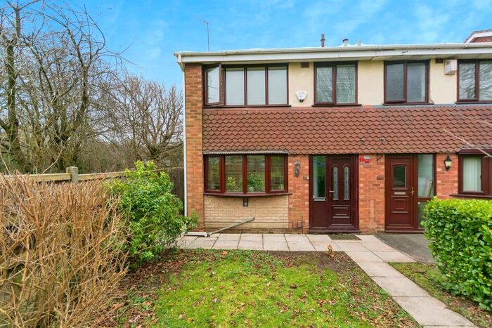 3 Bedroom House To Rent In Clapgate Lane, Birmingham, B32