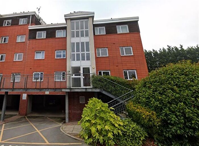 2 Bedroom Flat For Sale In The Waterfront, Selby, YO8