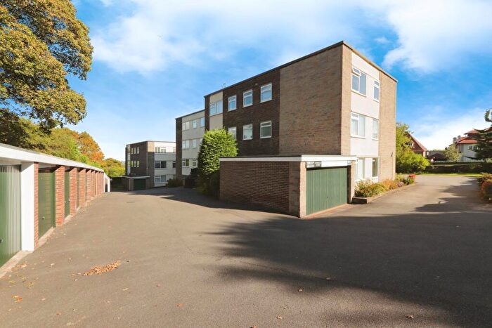 3 Bedroom Flat For Sale In Fulwood Road, Sheffield, South Yorkshire, S10