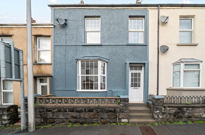 2 Bedroom Terraced House For Sale In Francis Terrace, Carmarthen, SA31