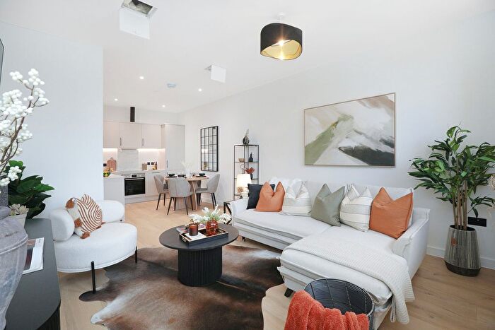 2 Bedroom Flat For Sale In Montpellier Drive, Cheltenham, GL50