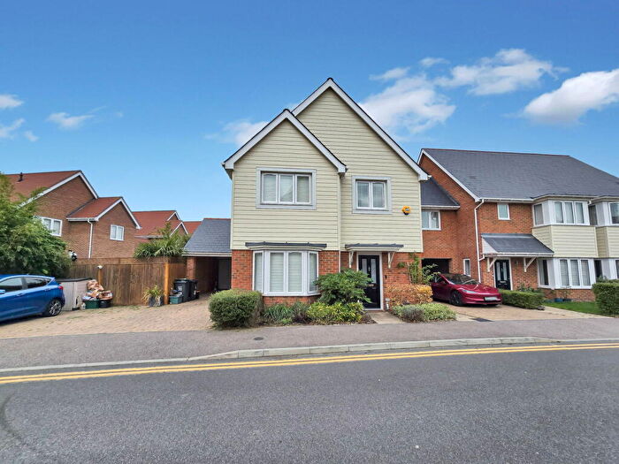 4 Bedroom Detached House To Rent In Maccowan Avenue, Holborough Lakes, ME6