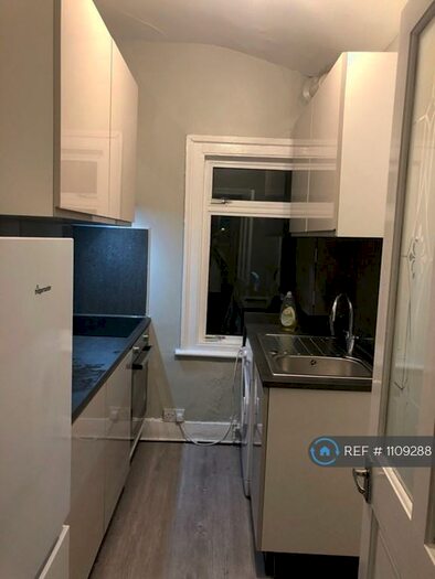 1 Bedroom Flat To Rent In Plaistow, London, E13