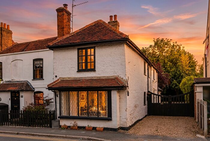 3 Bedroom Character Property For Sale In Datchet Village, SL3