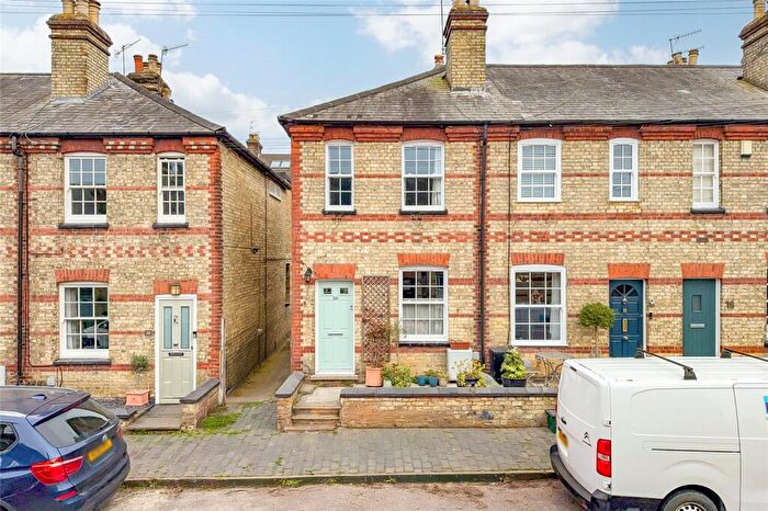 2 Bedroom End Of Terrace House For Sale In Oster Street, St. Albans, Hertfordshire, AL3